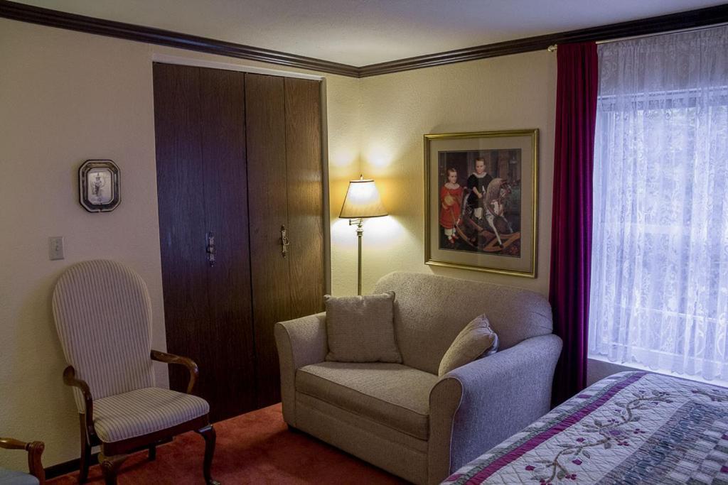 Highland Glen Lodge B&B Анкоридж Экстерьер фото